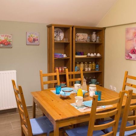 Premium Apartment Lycabettus 3-Bedrooms Athena Bagian luar foto